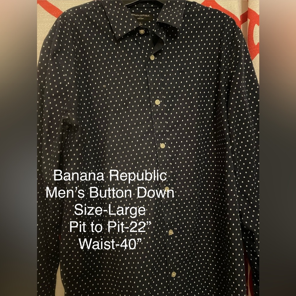 Banana Republic Men's Navy and White Button Down Shirt